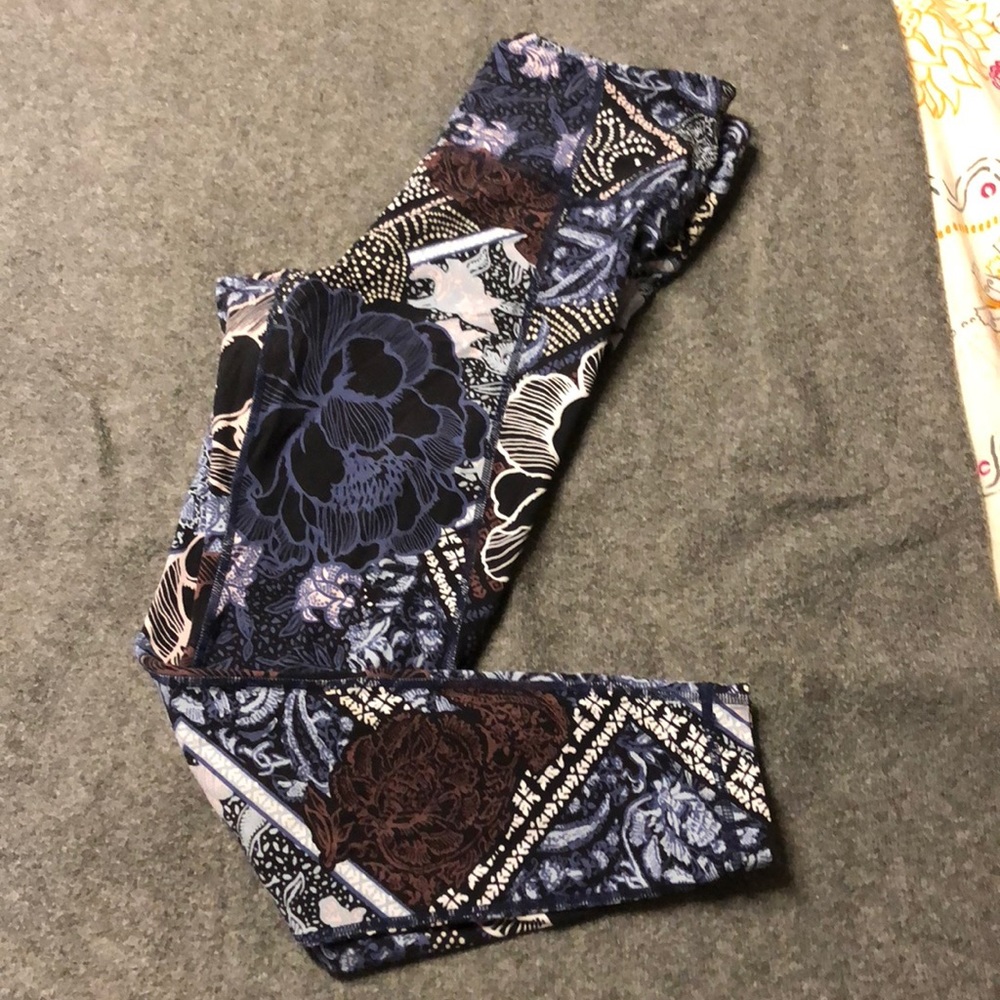 Athleta 7/8 Length Leggings Size Small